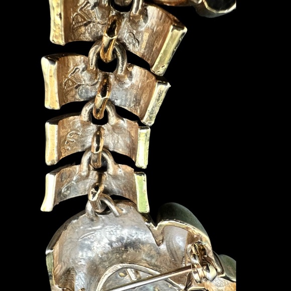 1980s  Lion Articulated Shoulder Brooch Pin Gold Plated Pave Crystals Statement - Picture 8 of 13